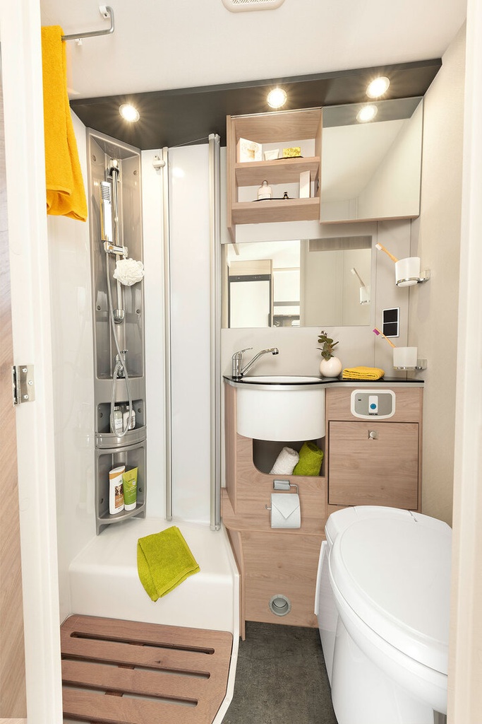 globebus_t6_badezimmer_noce_nagano_floyd_web.jpg