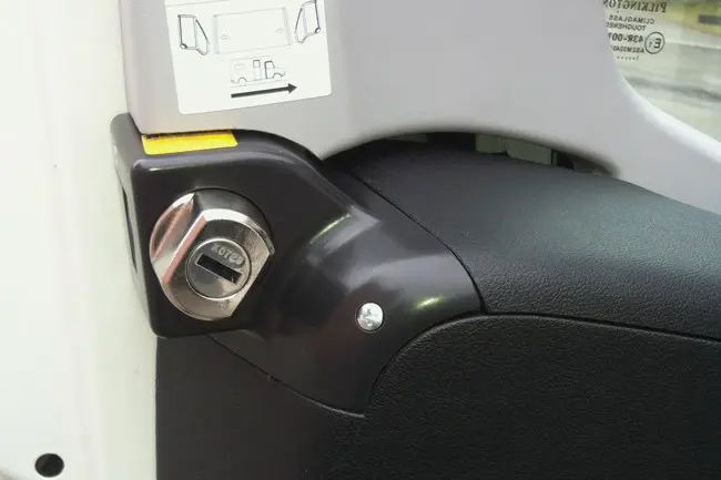 [8020035] Cerradura HeoSafe de seguridad de cabina interior Ducato  2006-2021 con llave